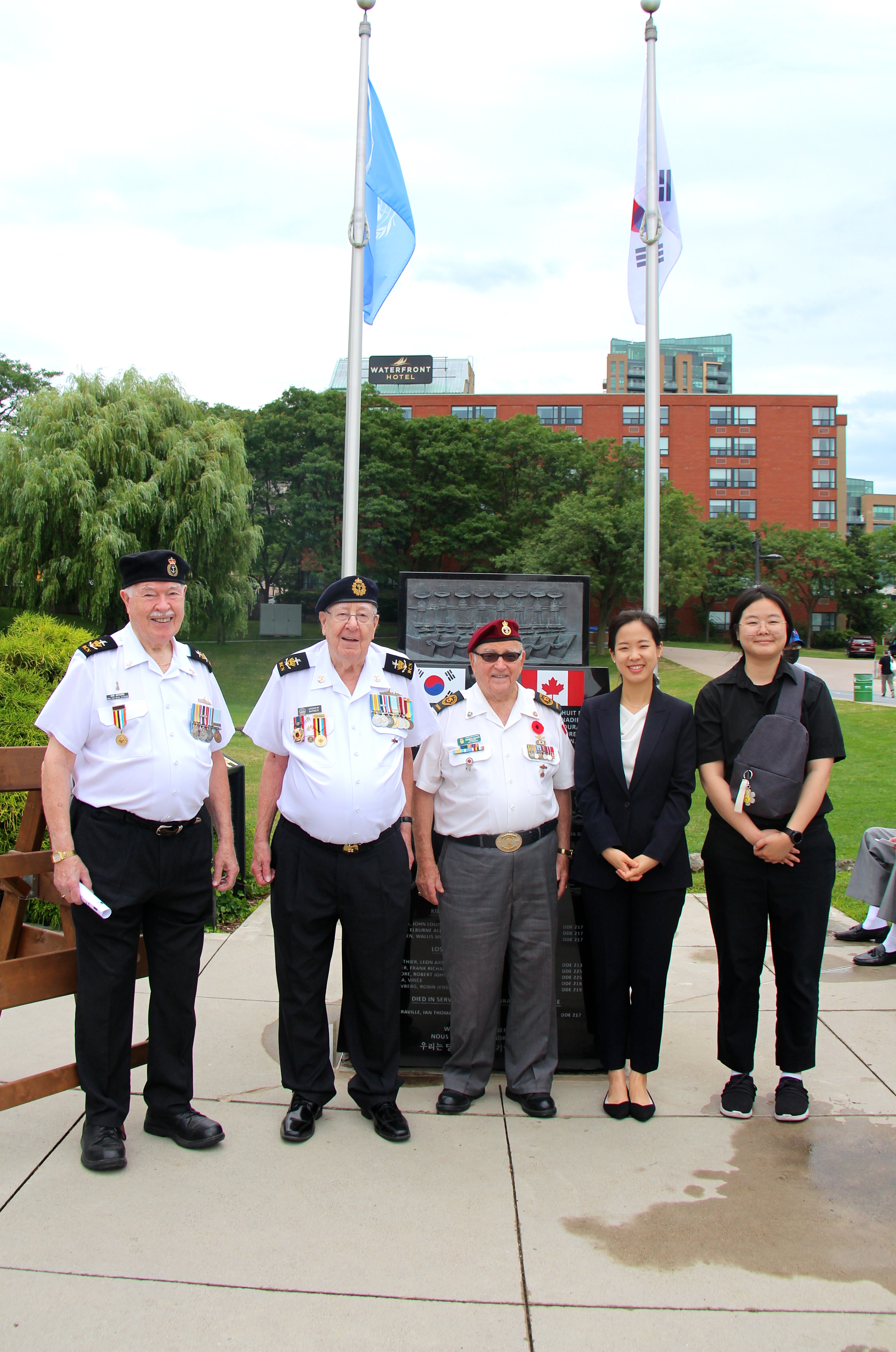 Korean Vets & Consul Staff